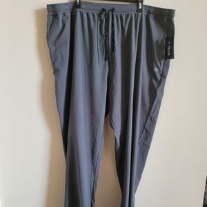 NWT men's Zelos sweatpant